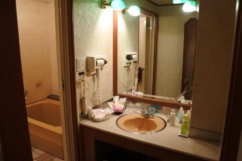 Hotel Dressy (Adults Only) Himeji Buitenkant foto