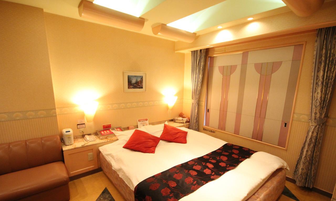 Hotel Dressy (Adults Only) Himeji Buitenkant foto